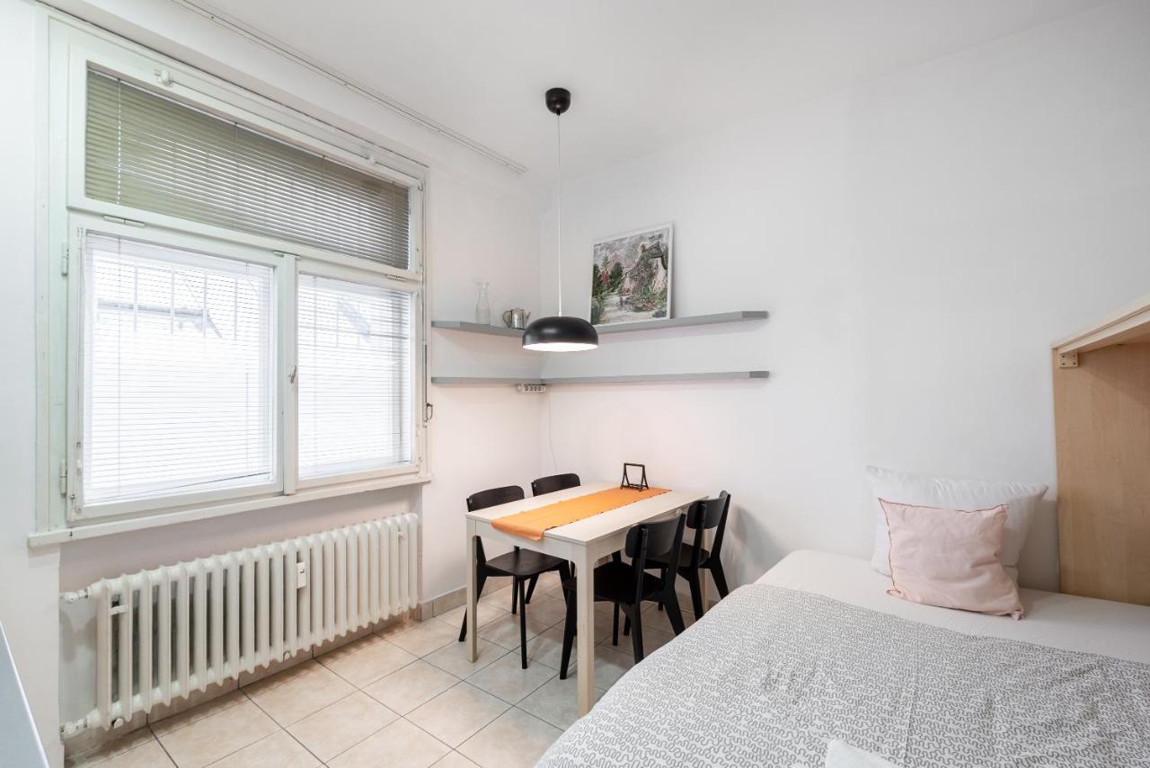 Lotus Apartment Prag Eksteriør billede