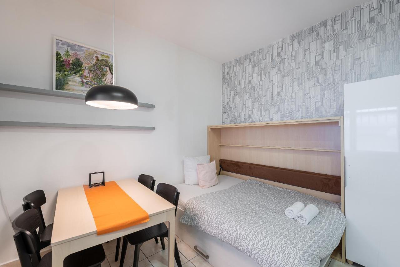 Lotus Apartment Prag Eksteriør billede