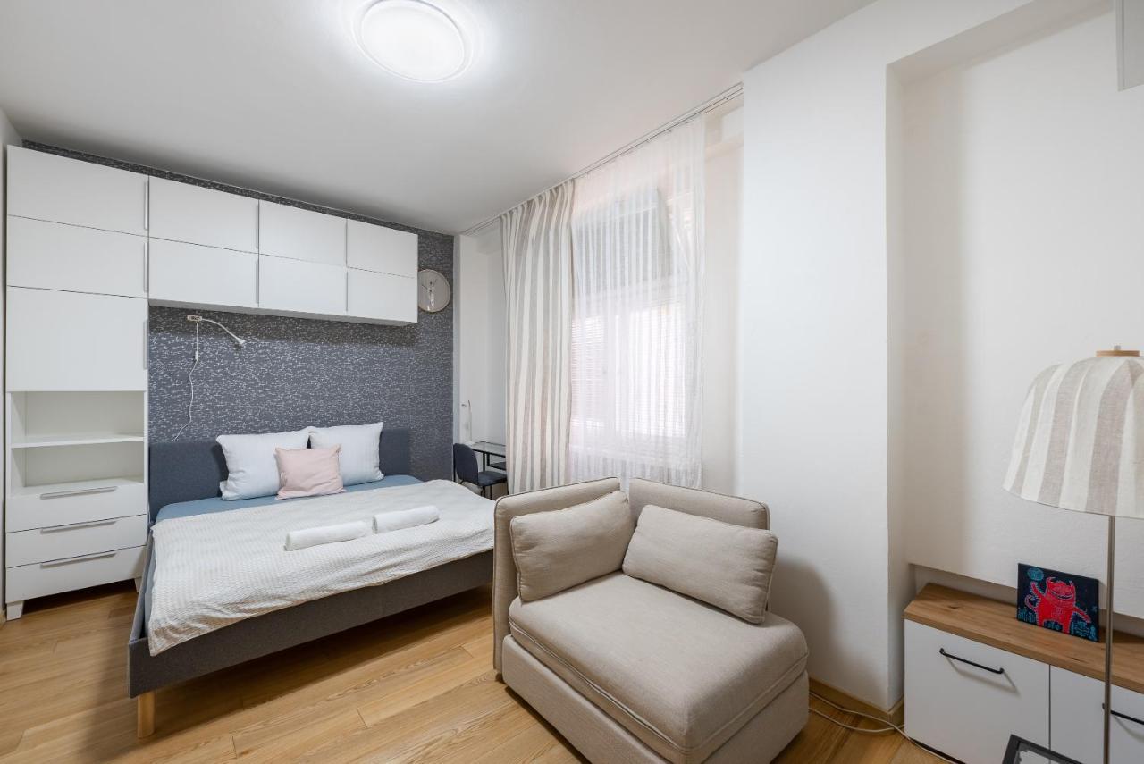 Lotus Apartment Prag Eksteriør billede